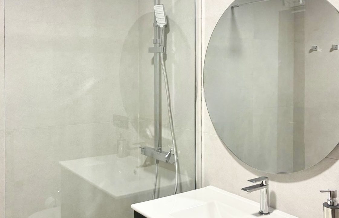 aedd4968-10c8-4bc5-8554-583056f33095