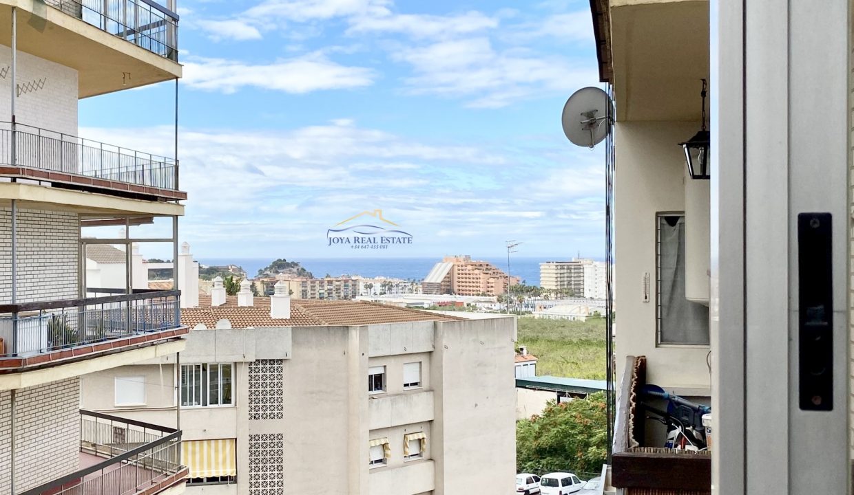 0d1dcc32-a7f2-43a5-84f0-fc5272d638bf